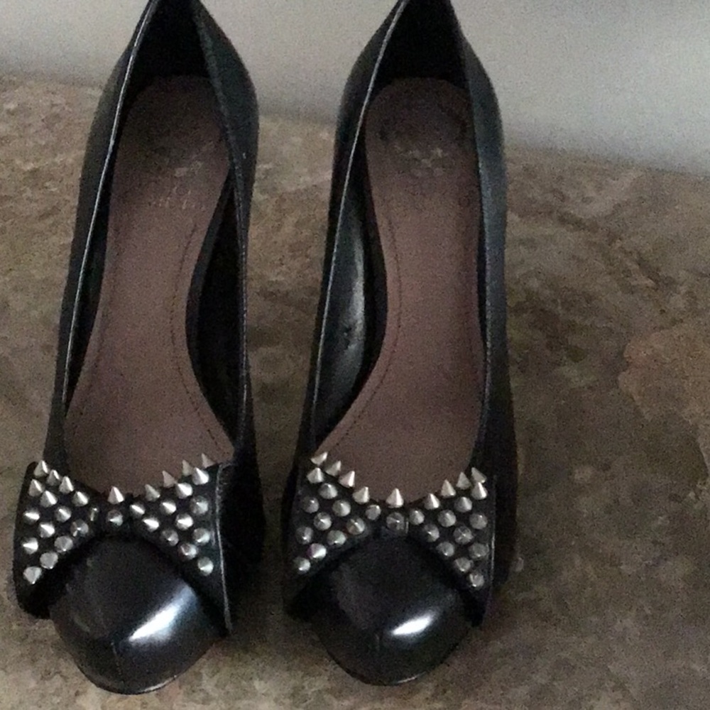 Heels - Picture 2 of 5